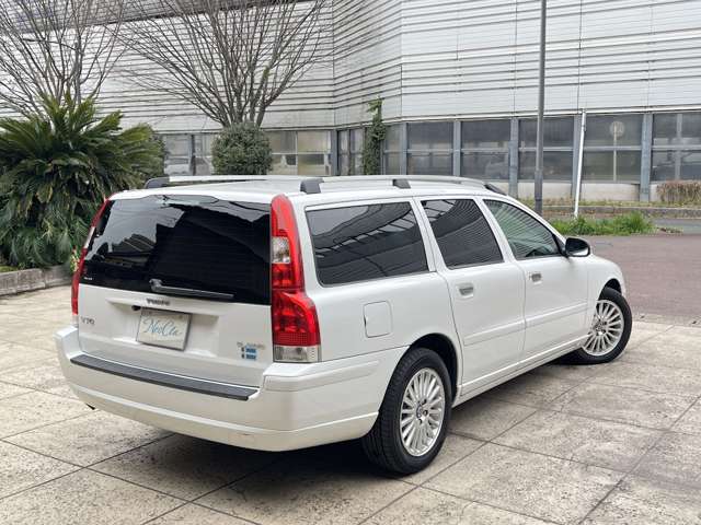 2007 Volvo V70 – thumbnail 2