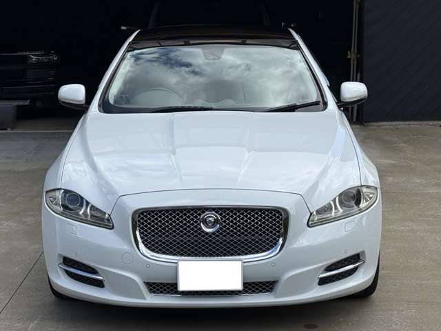2011 Jaguar XJ – thumbnail 2