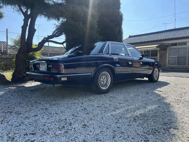1991 Jaguar XJ – thumbnail 2