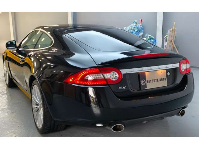 2011 Jaguar XK Series Coupe – thumbnail 2