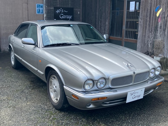 2000 Jaguar XJ
