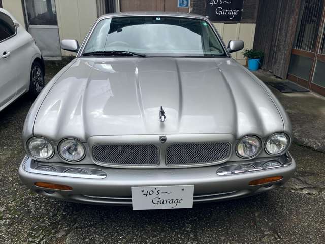 2000 Jaguar XJ – thumbnail 2