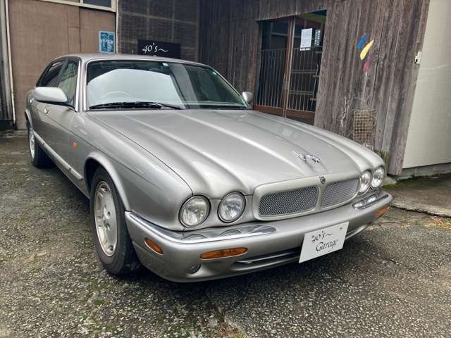2000 Jaguar XJ – thumbnail 3