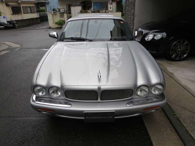 2002 Jaguar XJ – thumbnail 3
