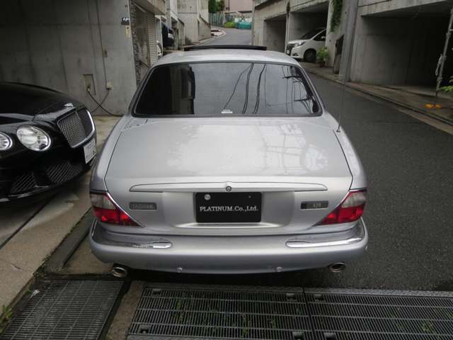 2002 Jaguar XJ – thumbnail 4