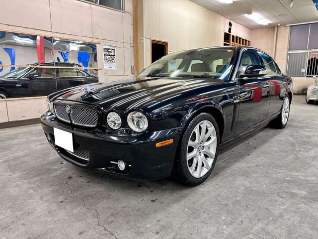 2009 Jaguar XJ – thumbnail 2