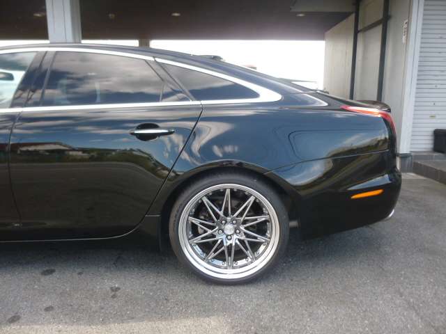 2011 Jaguar XJ – thumbnail 4