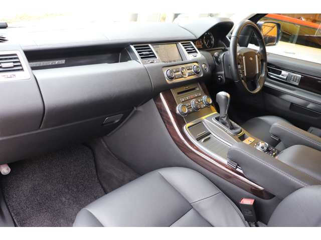 2011 Land Rover Range Rover Sport – thumbnail 3
