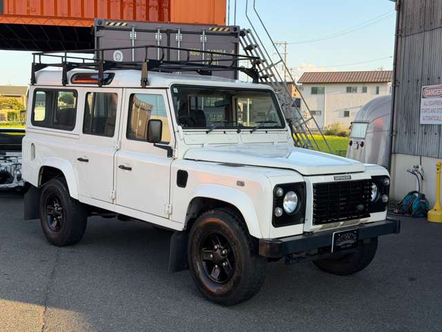 2004 Land Rover Defender – thumbnail 3