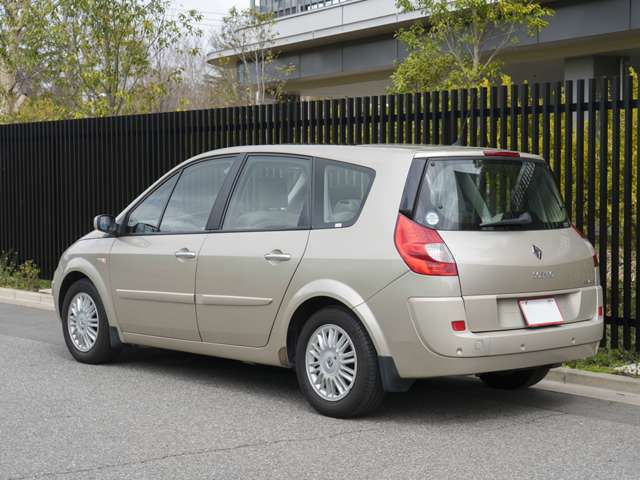 2008 Renault Grand Scenic – thumbnail 4