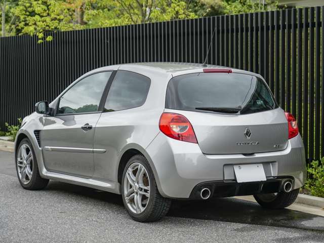 2011 Renault Lutecia – thumbnail 3