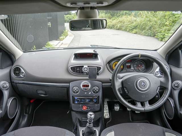 2011 Renault Lutecia – thumbnail 4