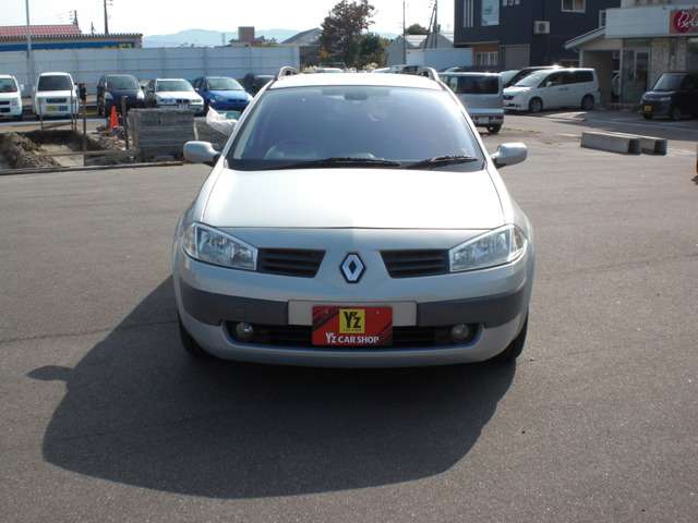 2004 Renault Megane Wgn – thumbnail 3