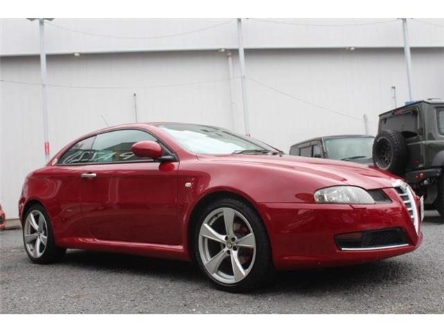 2010 Alfa Romeo GT – thumbnail 2