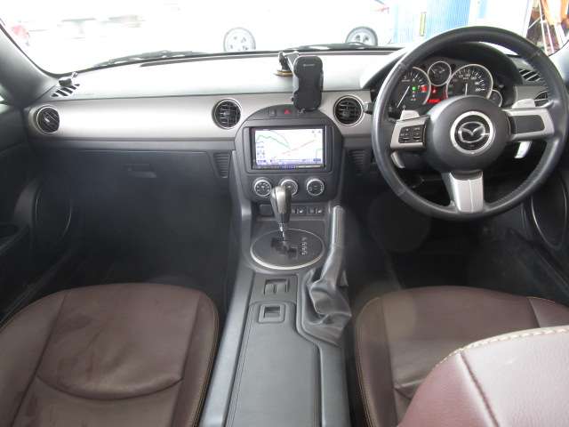 2011 Mazda Roadster – thumbnail 2
