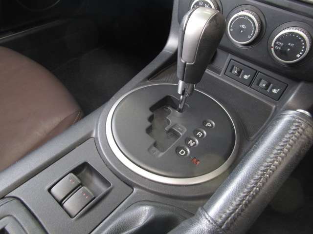 2011 Mazda Roadster – thumbnail 4