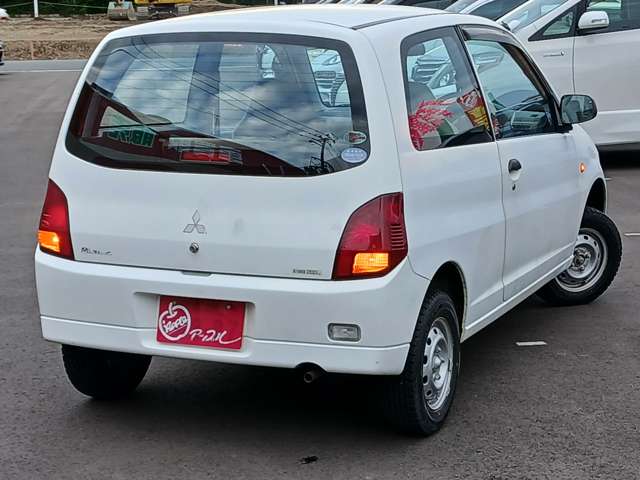 2011 Mitsubishi Minica – thumbnail 3