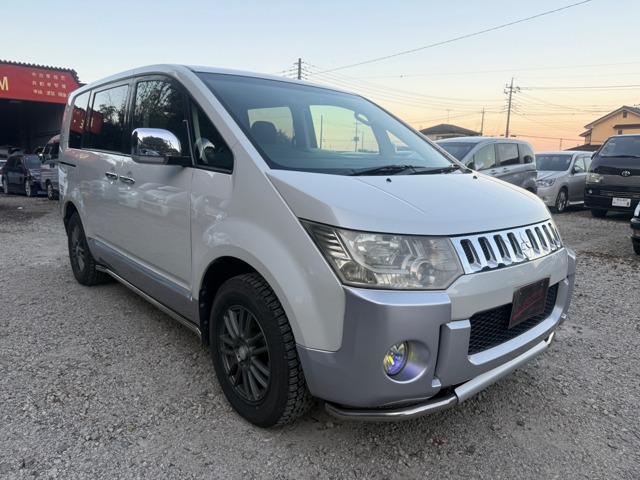 2011 Mitsubishi Delica D:5
