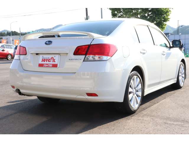 2011 Subaru Legacy B4 – thumbnail 4