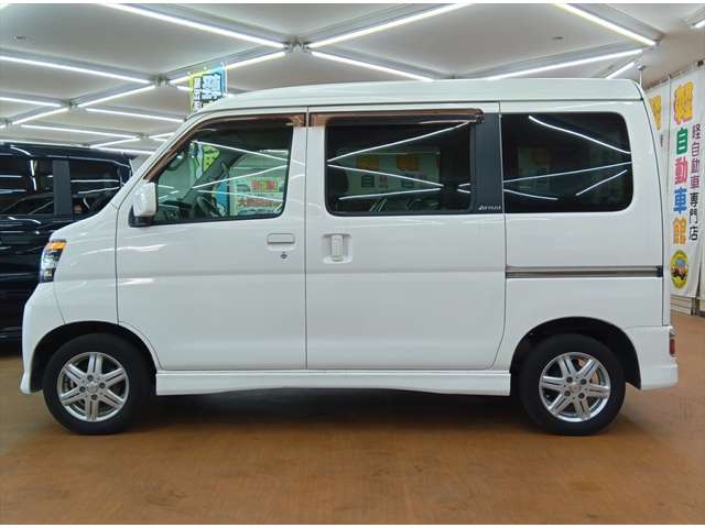 2011 Daihatsu Atrai Wagon – thumbnail 2