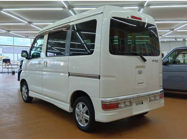 2011 Daihatsu Atrai Wagon – thumbnail 4
