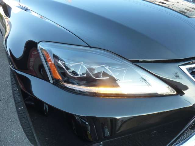 2009 Lexus IS – thumbnail 3