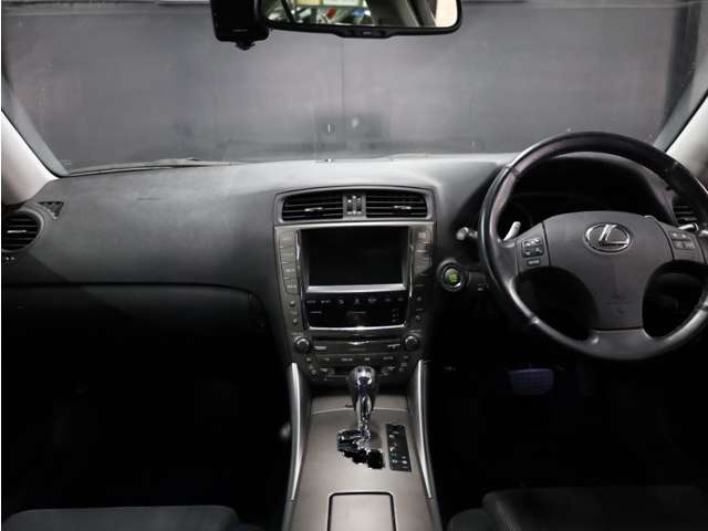 2009 Lexus IS – thumbnail 3