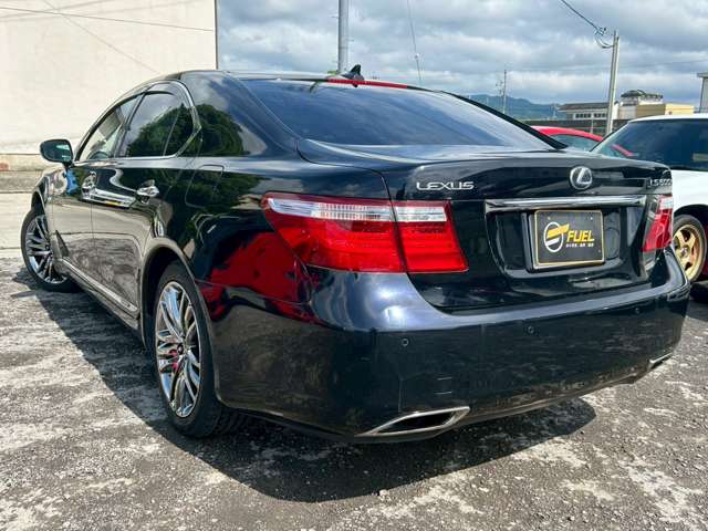 2009 Lexus LS Hybrid – thumbnail 2