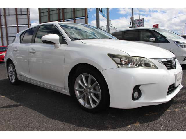 2011 Lexus CT – thumbnail 2
