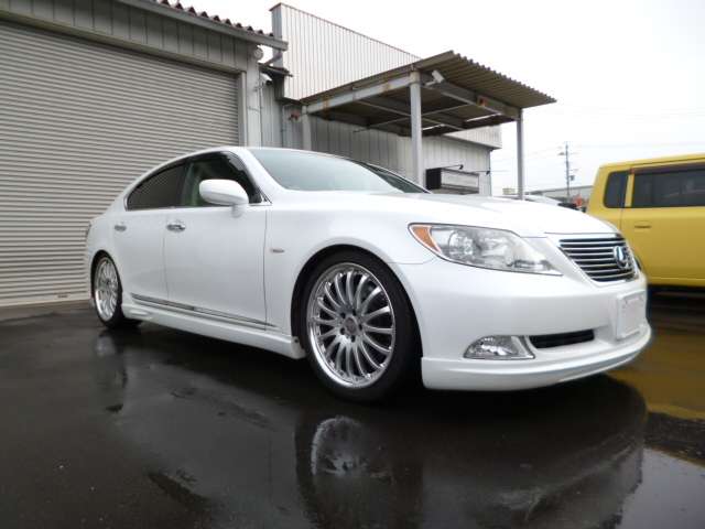 2007 Lexus LS – thumbnail 3