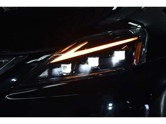 2006 Lexus IS – thumbnail 2