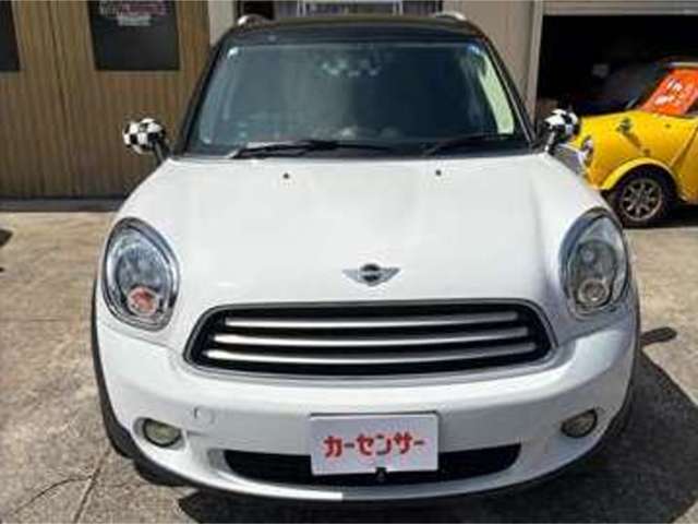 2011 MINI MINI Crossover – thumbnail 3