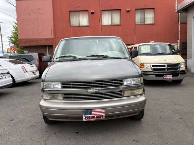 2001 Chevrolet Astro – thumbnail 3