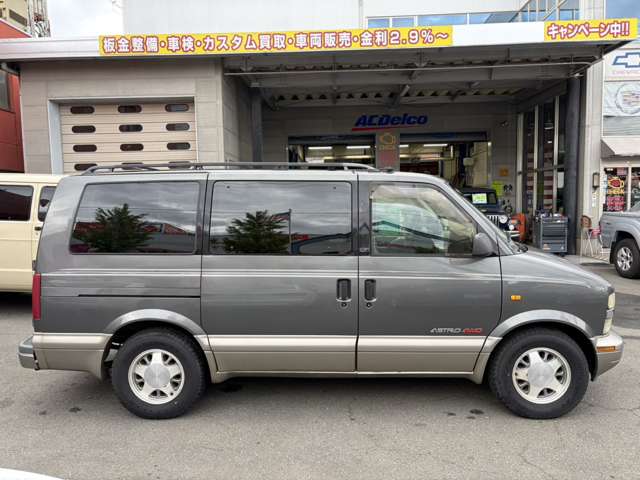 2001 Chevrolet Astro – thumbnail 4