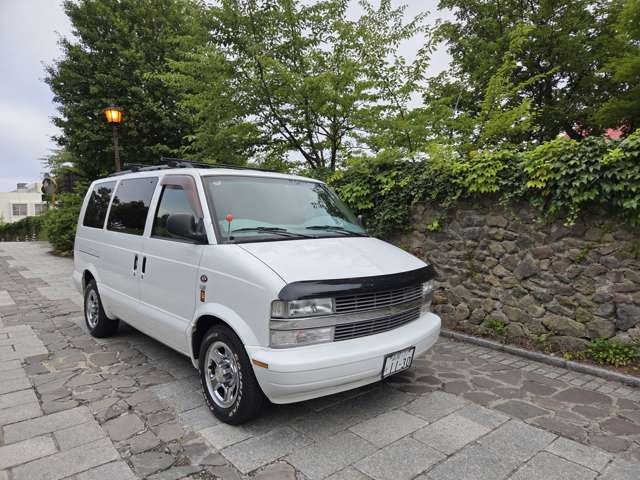 2004 Chevrolet Astro – thumbnail 3