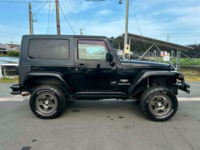 2007 Jeep Wrangler – thumbnail 2
