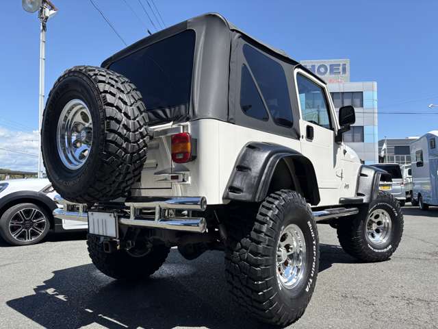 2004 Jeep Wrangler – thumbnail 4