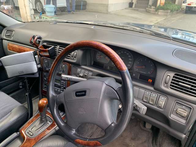 1997 Volvo V70 – thumbnail 4