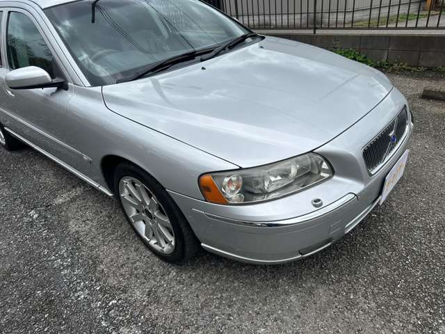 2005 Volvo V70 – thumbnail 2
