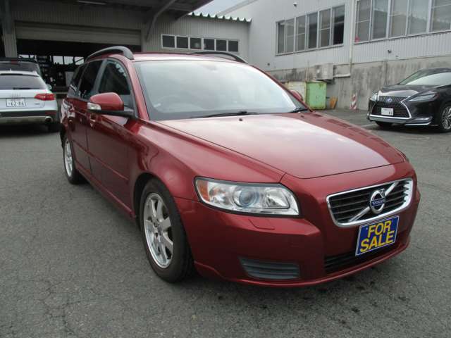 2010 Volvo V50 – thumbnail 2