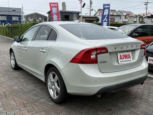 2011 Volvo S60 – thumbnail 3