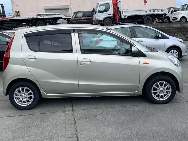 2011 Daihatsu Mira – thumbnail 4