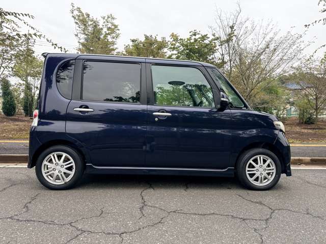 2010 Daihatsu Tanto – thumbnail 4