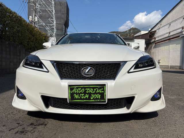 2010 Lexus IS – thumbnail 2