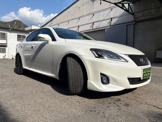 2010 Lexus IS – thumbnail 3