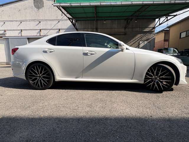 2010 Lexus IS – thumbnail 4
