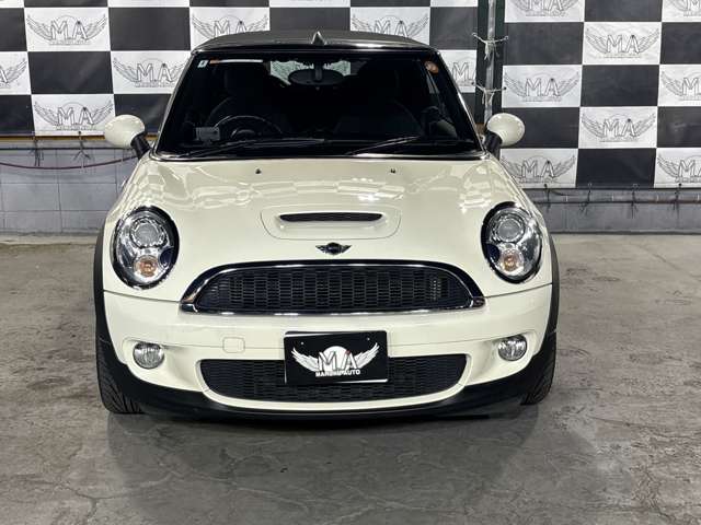 2010 MINI Mni Convertible – thumbnail 3