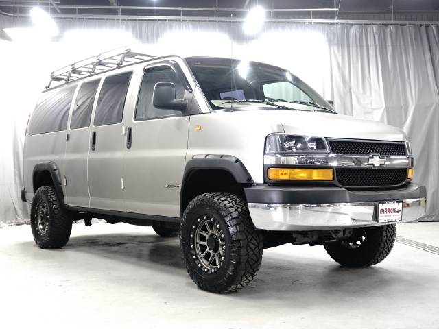 2004 Chevrolet Express – thumbnail 4