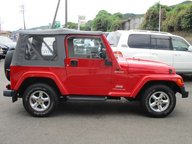 2005 Jeep Wrangler – thumbnail 4