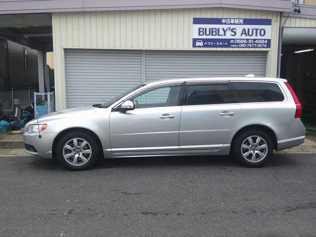 2011 Volvo V70 – thumbnail 2